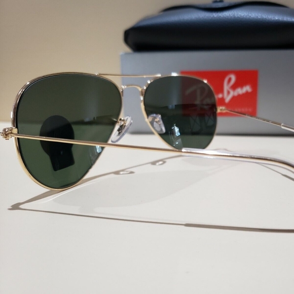 LIKE NEW RayBan Aviator RB3025 Black Lens Ray ban Sunglasses - Picture 7 of 14